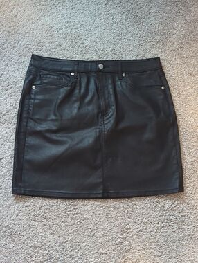 LOFT Black Coated Denim Mini Skirt 10P